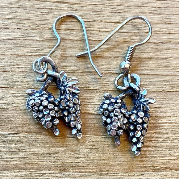 Earrings - Grape Clusters with Leaves - Antiqued Silver - Sparkle - Dangle - Picture 3 of 3